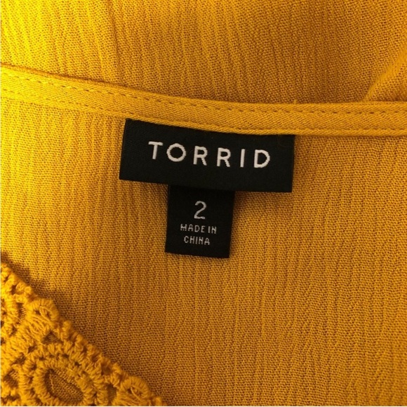 Babydoll Crinkle Gauze Crochet Inset Lace-Up Top - Picture 9 of 12